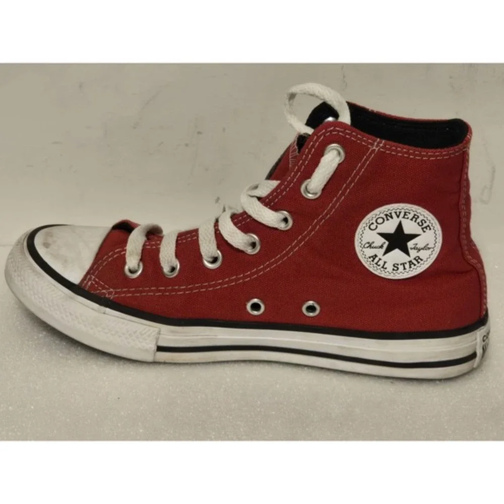 CONVERSE All Star Chuck Taylor‎ Red Bugs Bunny Looney Tunes High Top Kids Size 2